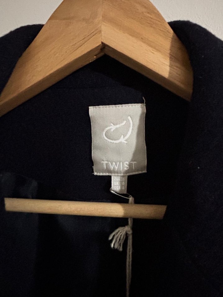 Çift Düğmeli Lacivert Kaban - Görsel 2