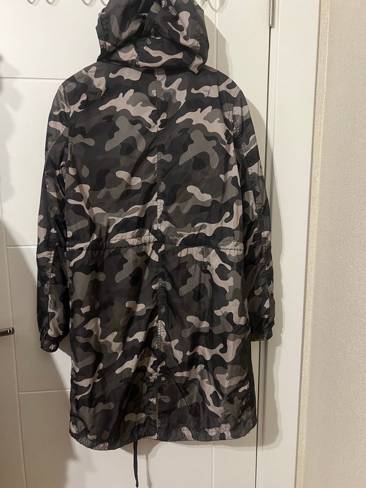 Kamuflajlı Kadın yağmurluk - Görsel 5
