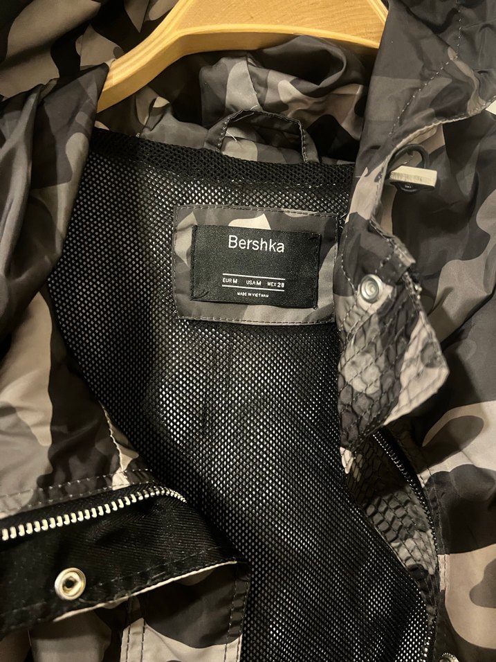 Kamuflajlı Kadın yağmurluk - Görsel 4