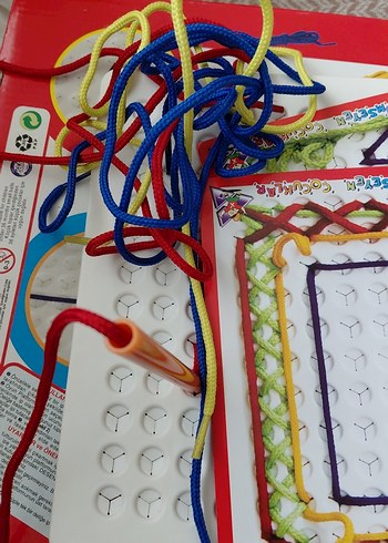 Renkli İp Geçirme Oyunu - 16 Desenli - Görsel 5