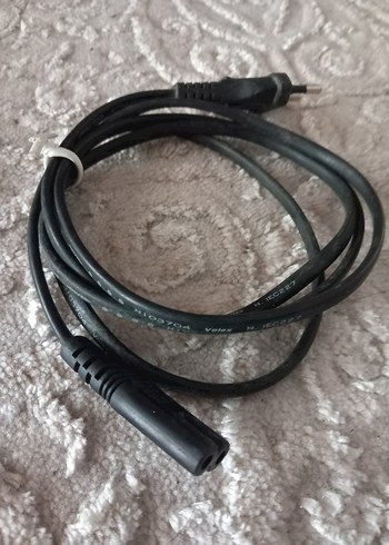 Çeşitli Siyah Kablolar ve Adaptörler - Görsel 6