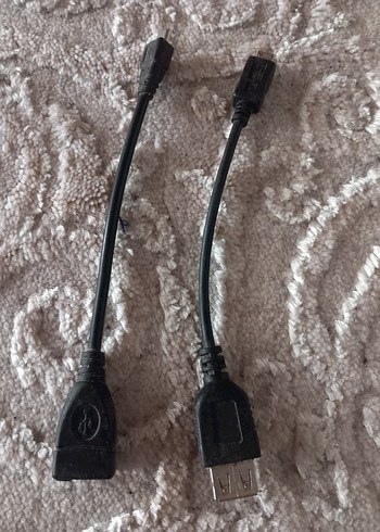 Çeşitli Siyah Kablolar ve Adaptörler - Görsel 2