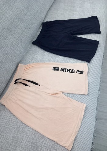 Beyaz ve Siyah Elastik Bel Spor Şort 2 Adet - Görsel 4