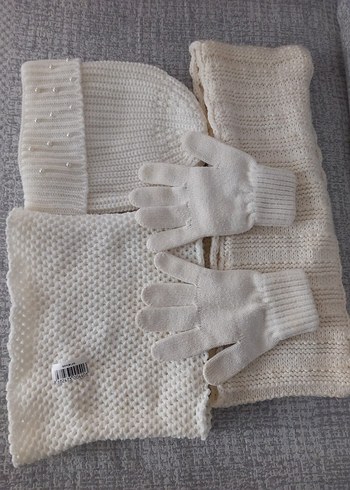 Beyaz Örgü Çocuk Atkı, Bere ve Eldiven Seti - Görsel 4