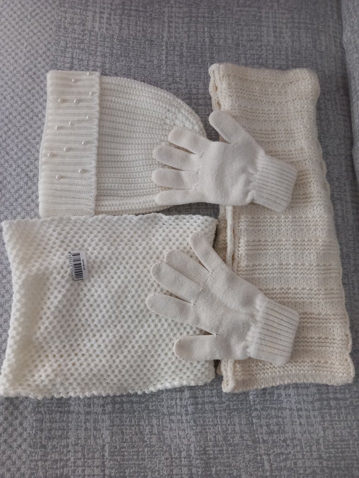 Beyaz Örgü Çocuk Atkı, Bere ve Eldiven Seti - Görsel 3