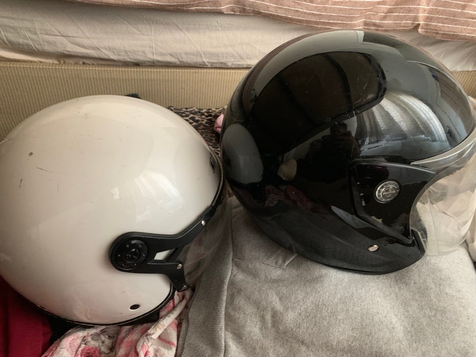 Beyaz Biker Kaskı, Tokalı, Grunge Punk Tarzı - Görsel 3