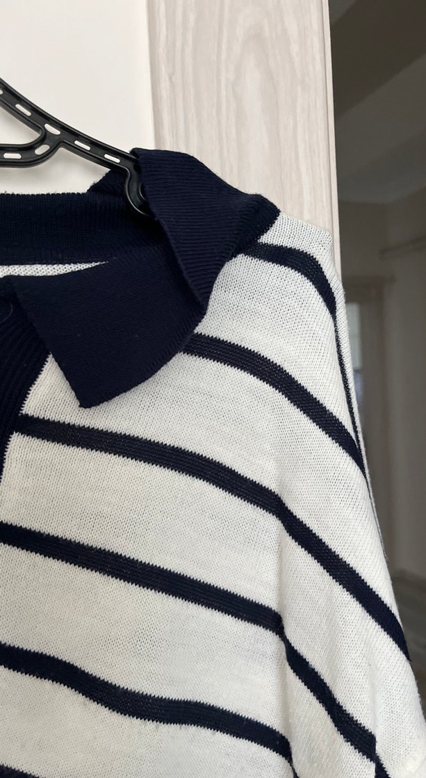 Düğmeli lacivert  Beyaz Çizgili Kadın Kazak - Görsel 3