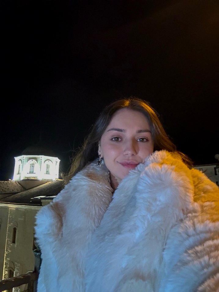 Kadın Beyaz Peluş Yakalı Midi Boy Suni Kürk - Görsel 4