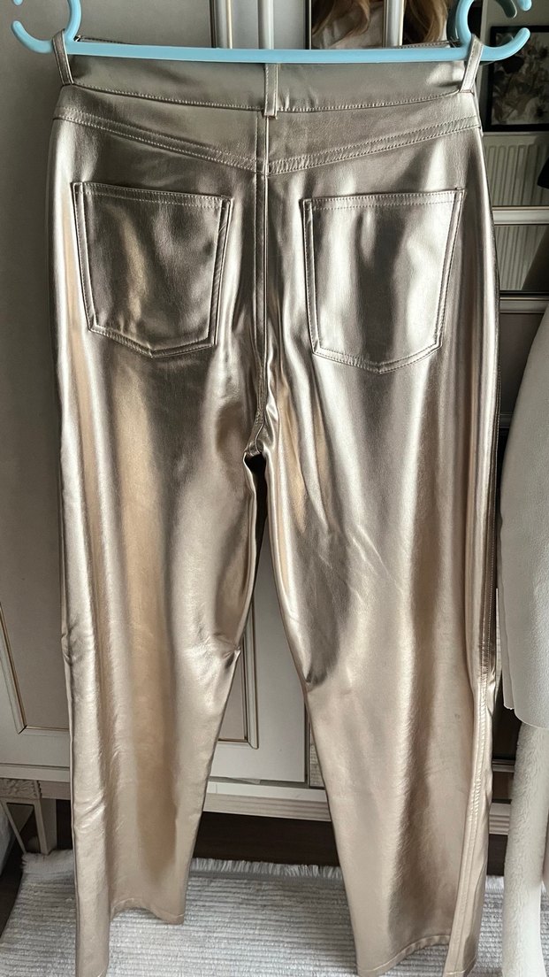 Parlak Altın Renkli Metalik Kadın Pantolon - Görsel 3