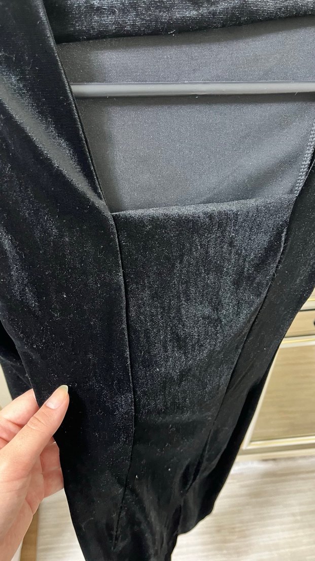 kare yaka kadife elbise - Görsel 4