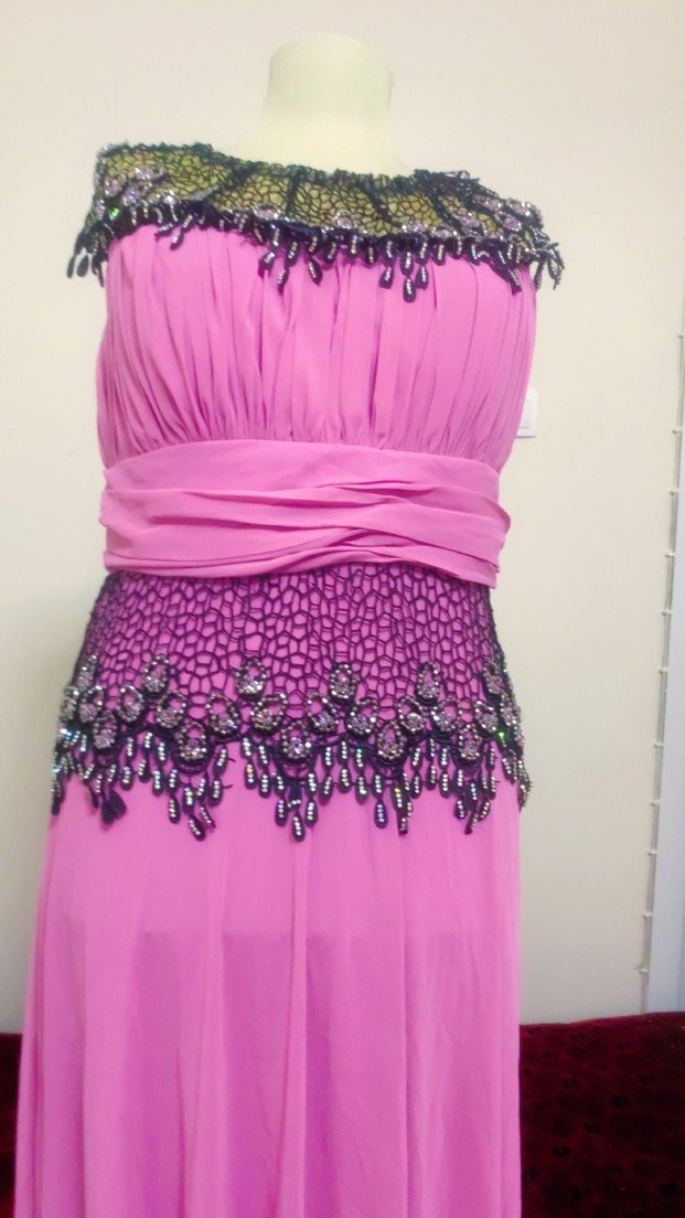 Pembe Straplez Nakışlı Uzun Abiye Elbise - Görsel 2