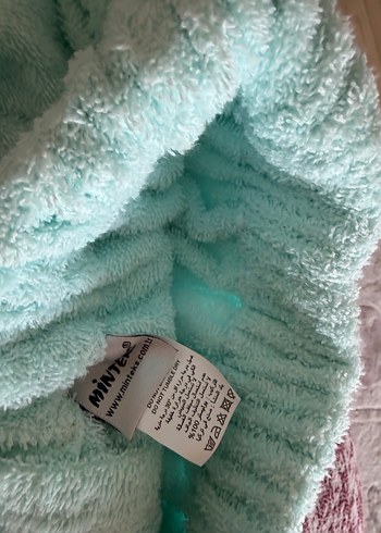 Nakışlı Turkuaz Bornoz ve Terlik Seti Minteks marka - Görsel 4