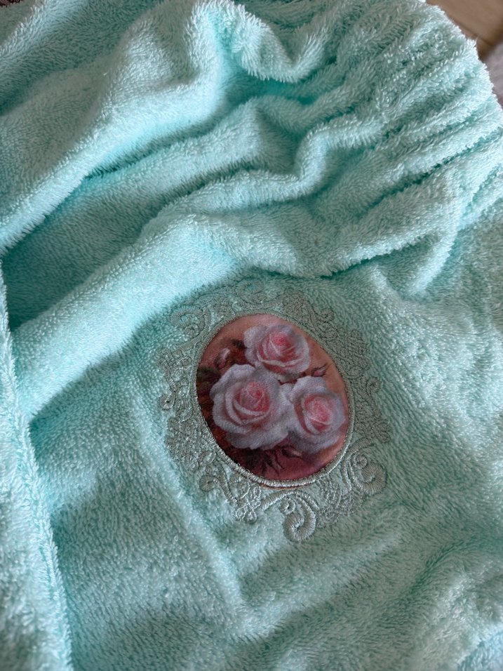 Nakışlı Turkuaz Bornoz ve Terlik Seti Minteks marka - Görsel 5