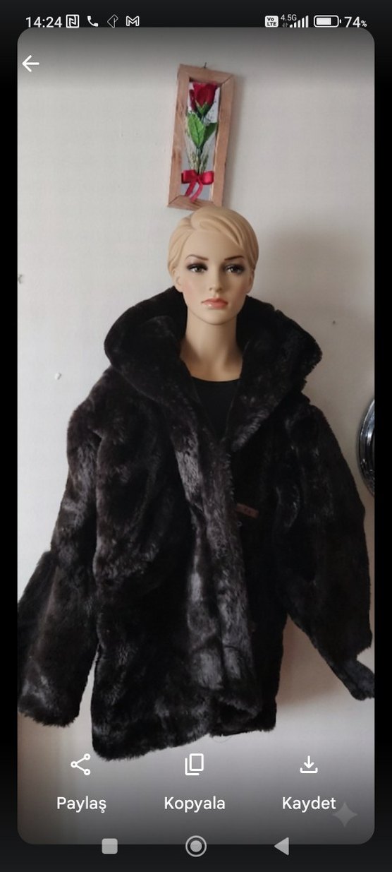 Siyah Kapüşonlu Uzun Kürk Mont - Görsel 2