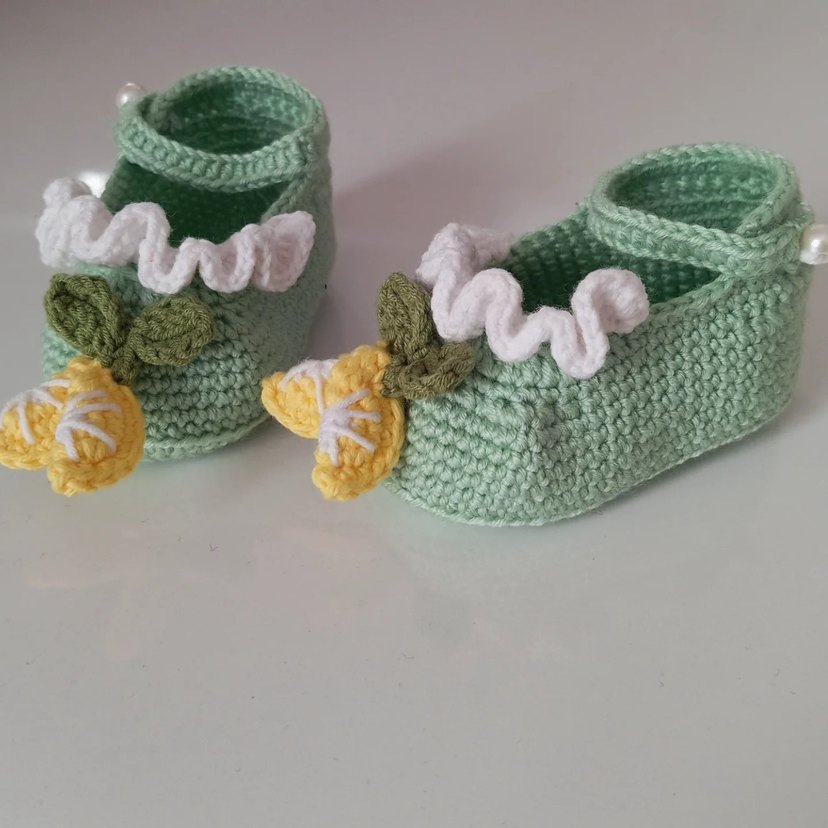 Nakışlı Örgü Yeşil Yenidoğan Kız Bebek Patik - Görsel 2