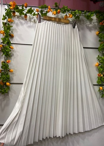 Deri Görünümlü Sık Pileli Etek  13 Renk Seçeneği - Görsel 4