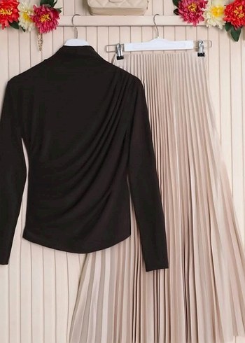 Şık İkili Takım  Bluz & Pileli Etek Kombini - Görsel 2