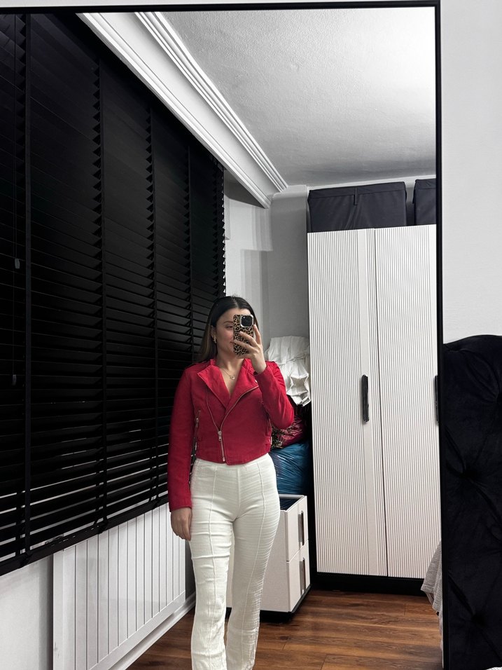 Kırmızı Kemerli Kadın Süet Ceket - Görsel 4