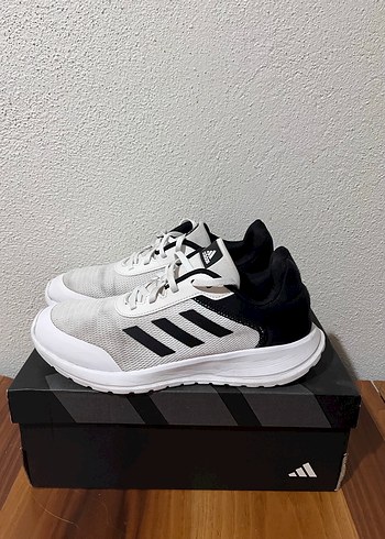 Adidas 40