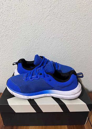 Under Armour Charged - Görsel 3