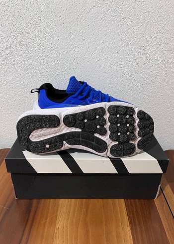 Under Armour Charged - Görsel 4