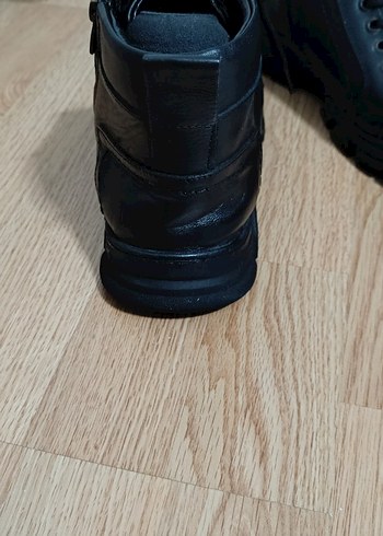 Flo Ayakkabı Deri Siyah Bağcıklı Erkek Kauçuk Bot - Görsel 5