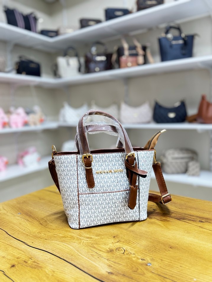 Beyaz Deri Baskılı Kadın Çanta - Görsel 4