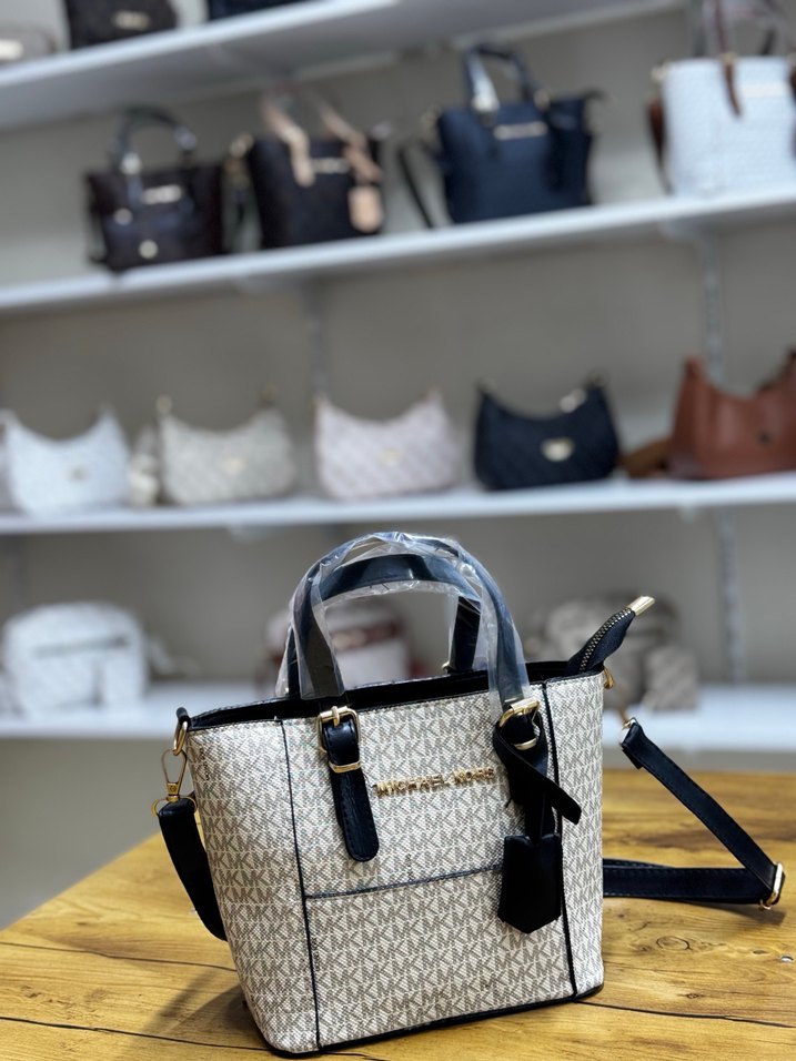 Beyaz Baskılı Kadın Omuz Çantası - Görsel 4