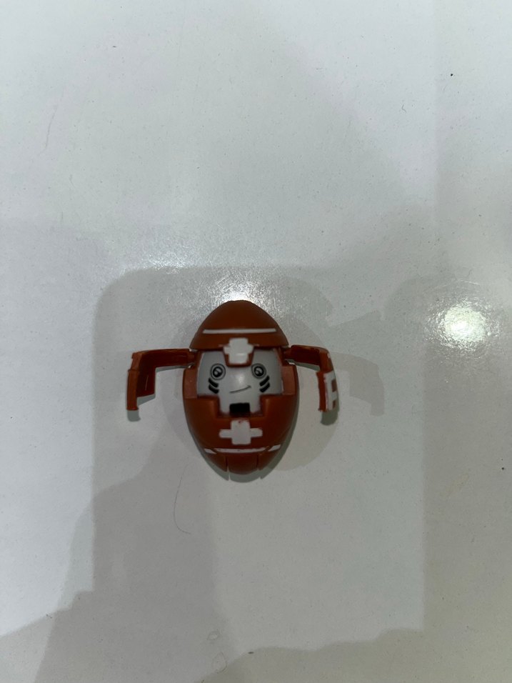 Küçük Amerikan Futbolu Topu Figürü - Görsel 3