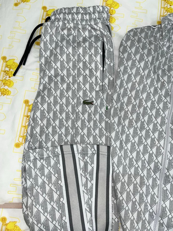 Gri Desenli Fermuarlı Kadın Eşofman Takımı - Görsel 3