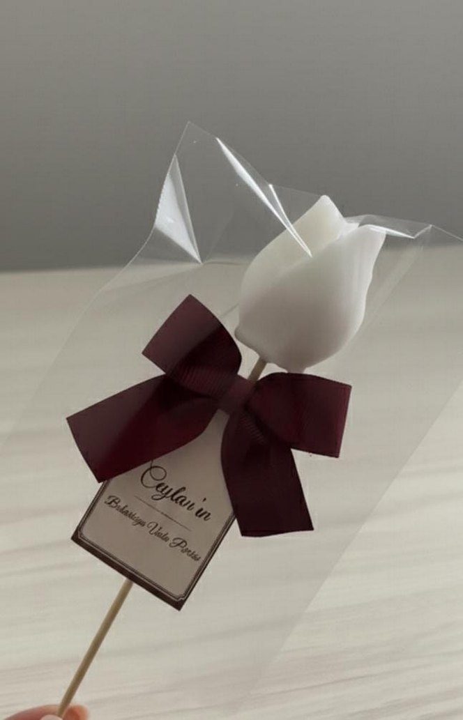 Beyaz lale Şeklinde Mum ve Koyu Fiyonk - Görsel 2