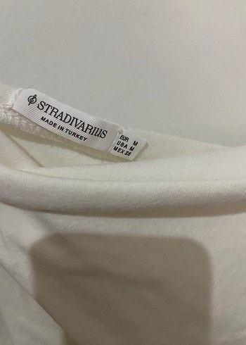 Stradivarius Kadın Beyaz Omuz Dekolteli Uzun Kollu Bluz - Görsel 2