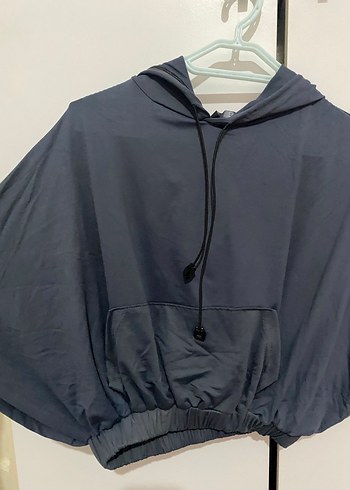 Gri Drapeli Kısa Kollu spor üstü - Görsel 3