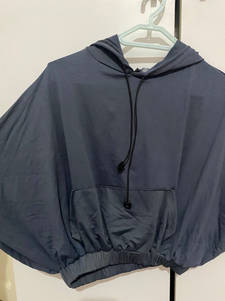 Gri Drapeli Kısa Kollu spor üstü - Görsel 3