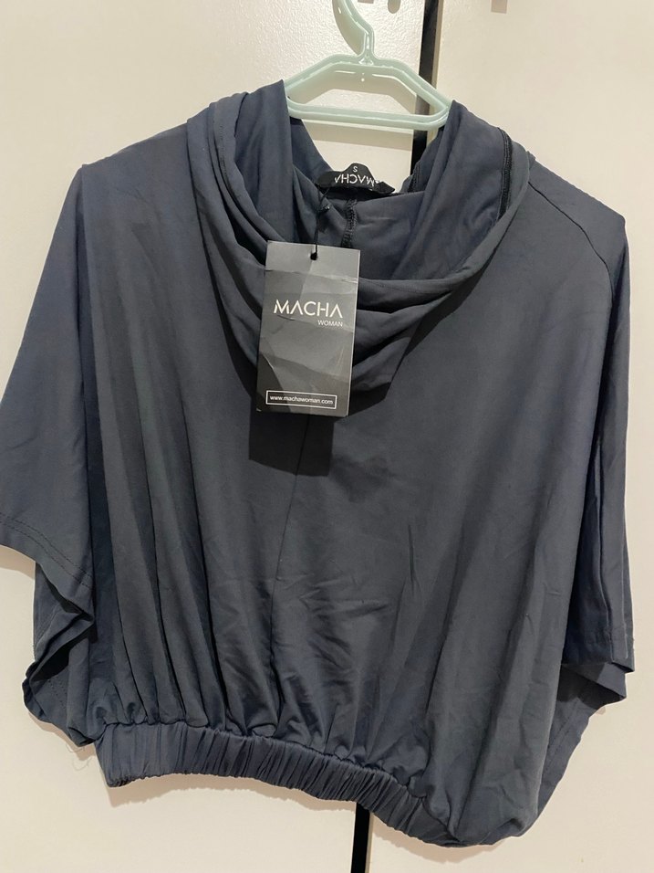 Gri Drapeli Kısa Kollu spor üstü - Görsel 2