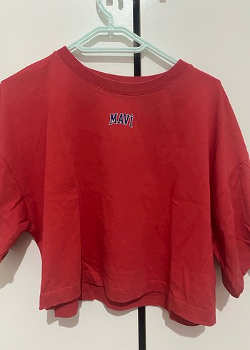 Mavi Kadın Kırmızı Baskılı Tişört - Görsel 3