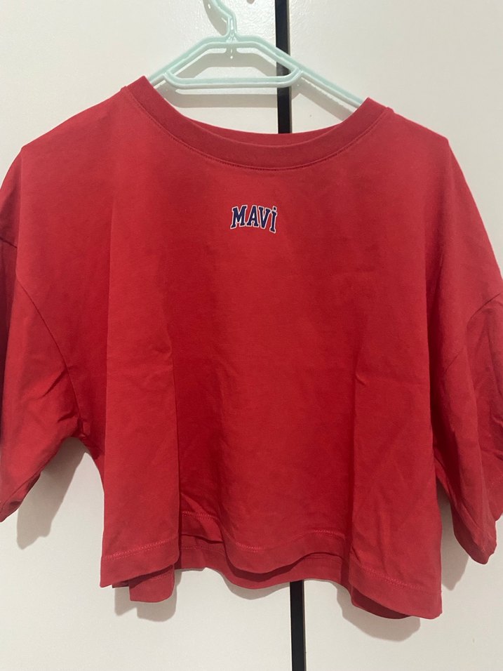 Mavi Kadın Kırmızı Baskılı Tişört - Görsel 2