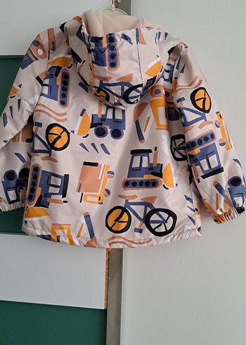 Baskılı Kapüşonlu Erkek Çocuk Yağmurluk - Görsel 4