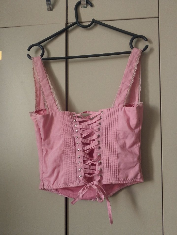 Pembe Dantel Detaylı Hemşire Korsesi - Görsel 2