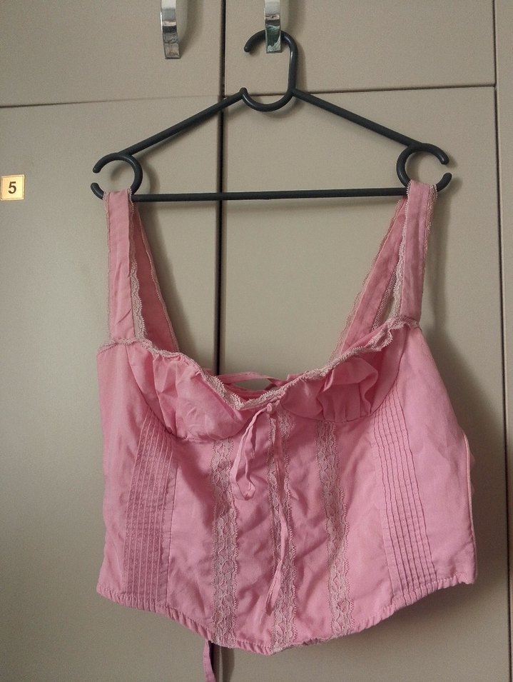 Pembe Dantel Detaylı Hemşire Korsesi - Görsel 3