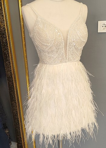 Mini Beyaz V Yaka Tüylü Abiye Elbise - Görsel 4