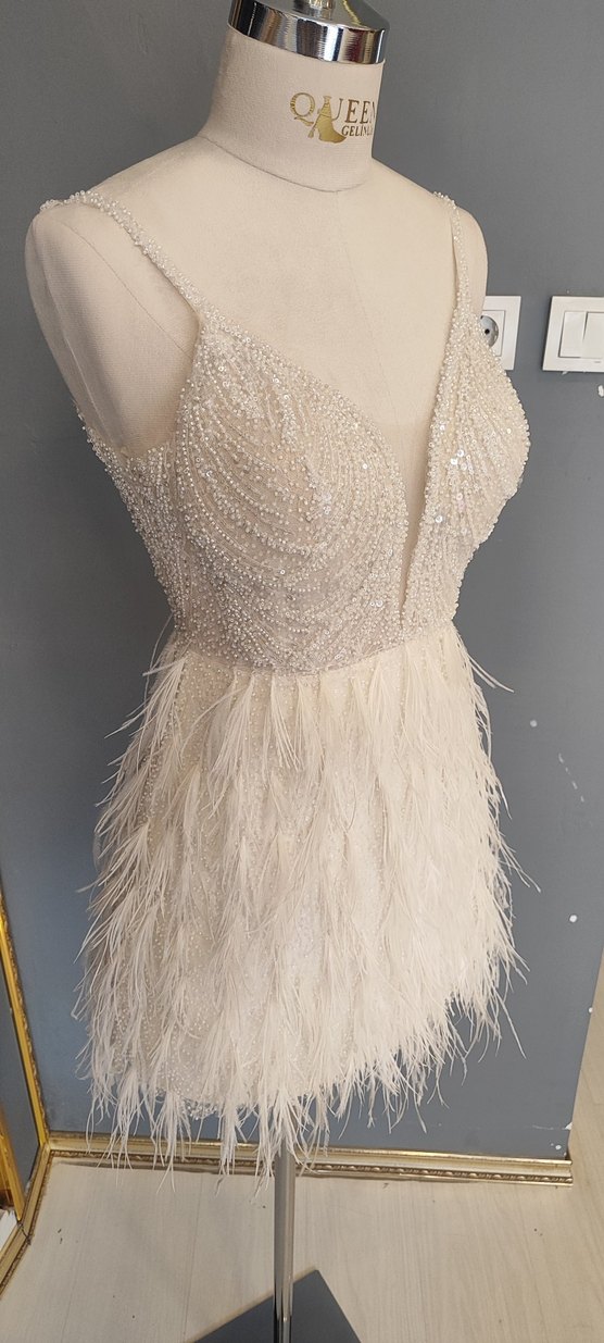 Mini Beyaz V Yaka Tüylü Abiye Elbise - Görsel 3