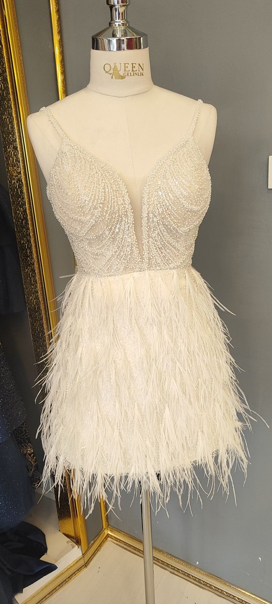 Mini Beyaz V Yaka Tüylü Abiye Elbise - Görsel 2