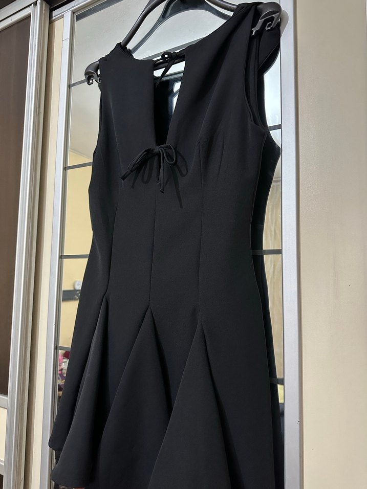 Siyah Midi Kolsuz Fiyonklu Elbise - Görsel 2