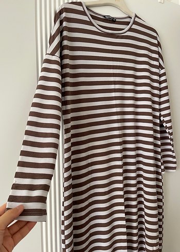 Uzun Kollu Kahverengi Çizgili Elbise - Görsel 2