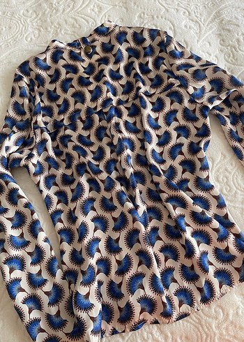 Mavi V Yaka Uzun Kollu Desenli Bluz - Görsel 5