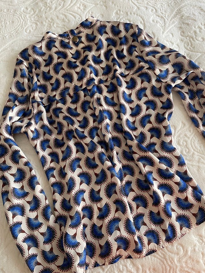 Mavi V Yaka Uzun Kollu Desenli Bluz - Görsel 5