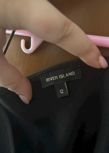 Siyah V Yaka İnce Askılı Büstiyer - Görsel 2