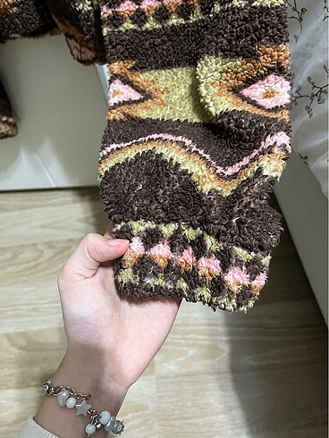 s Beden Pullandbear peluş üst