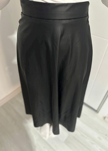 Siyah Uzun Deri Etek - Görsel 2